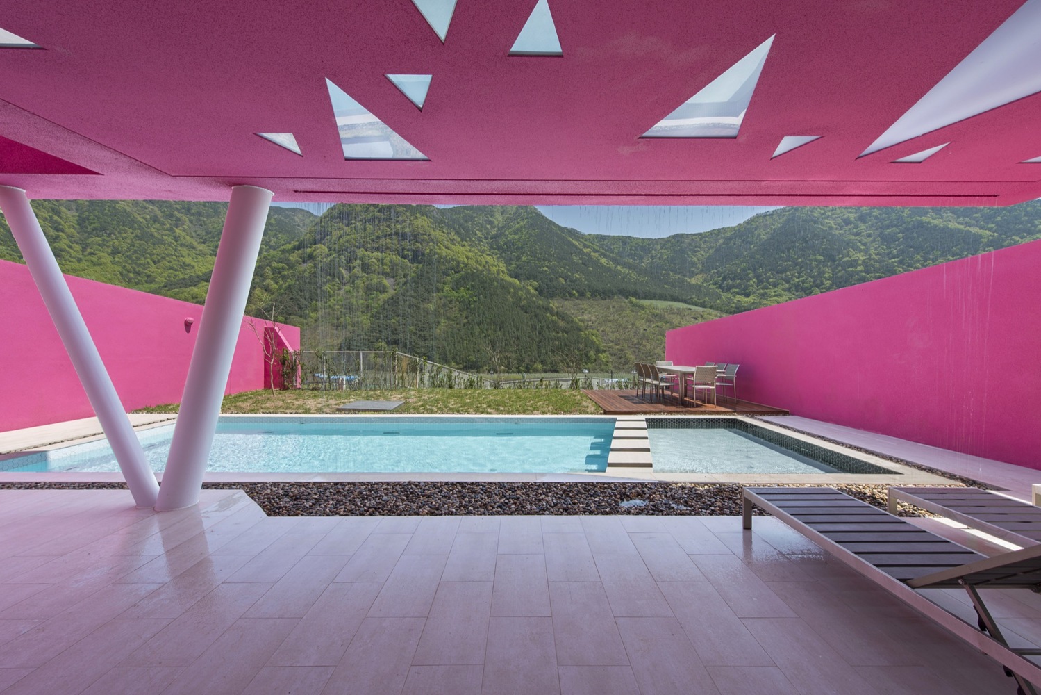 韩国泳池别墅-20