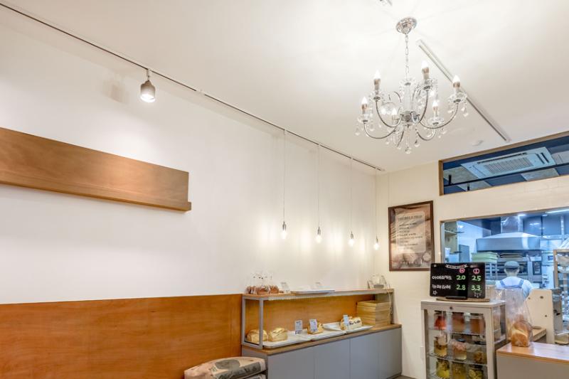 简约 13 坪烘焙店，打造温馨空间-10