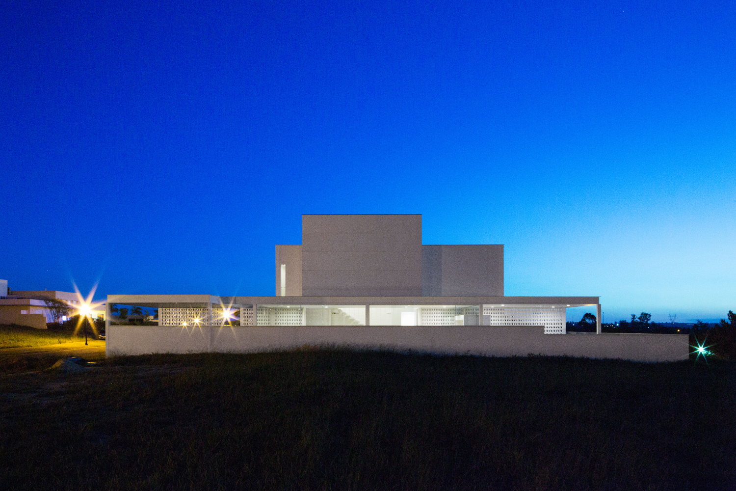 巴西伊图市高尔夫球场旁的现代住宅-46