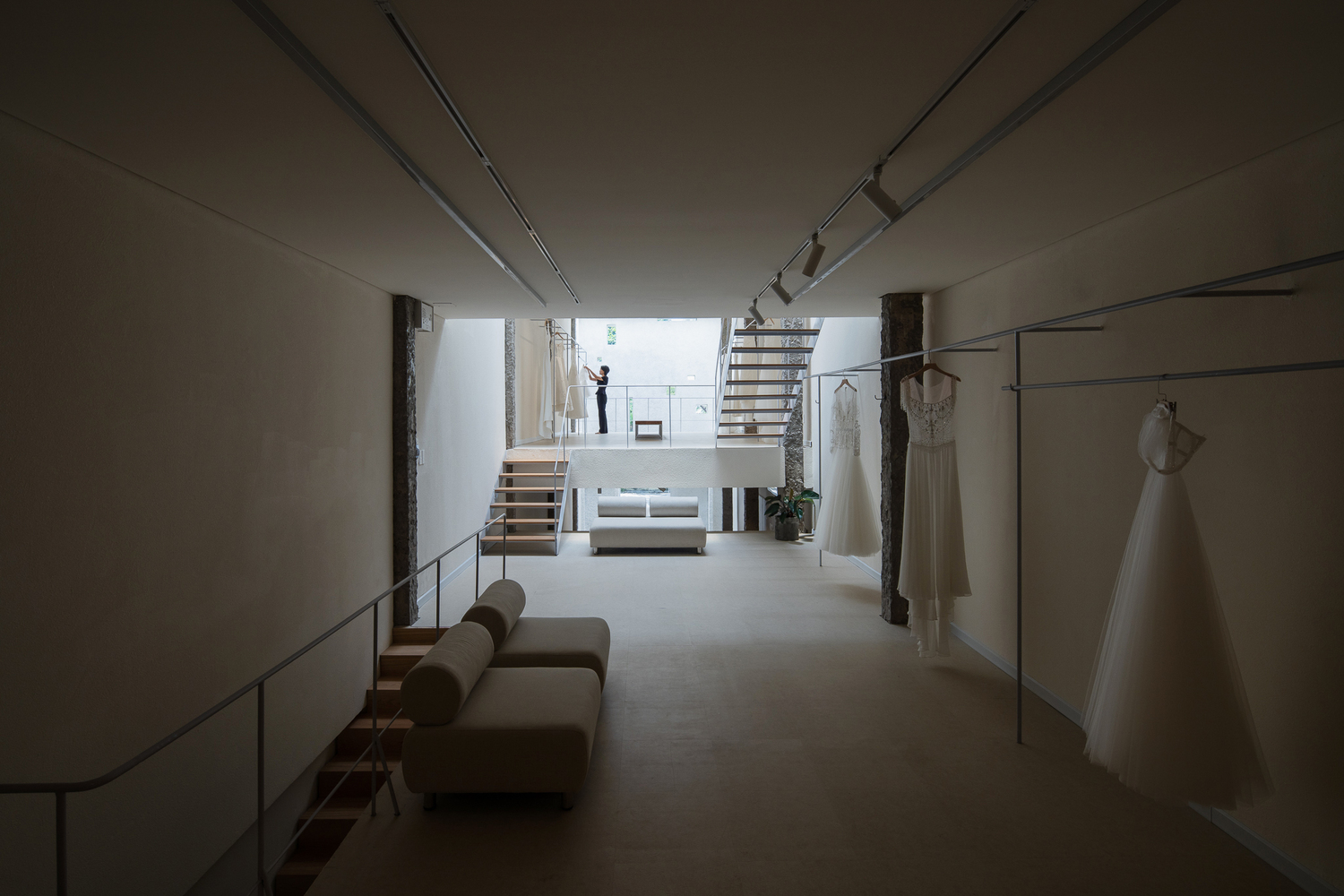 越南 Da Nang Euphoria Bridal Gallery 时尚婚纱店设计-28