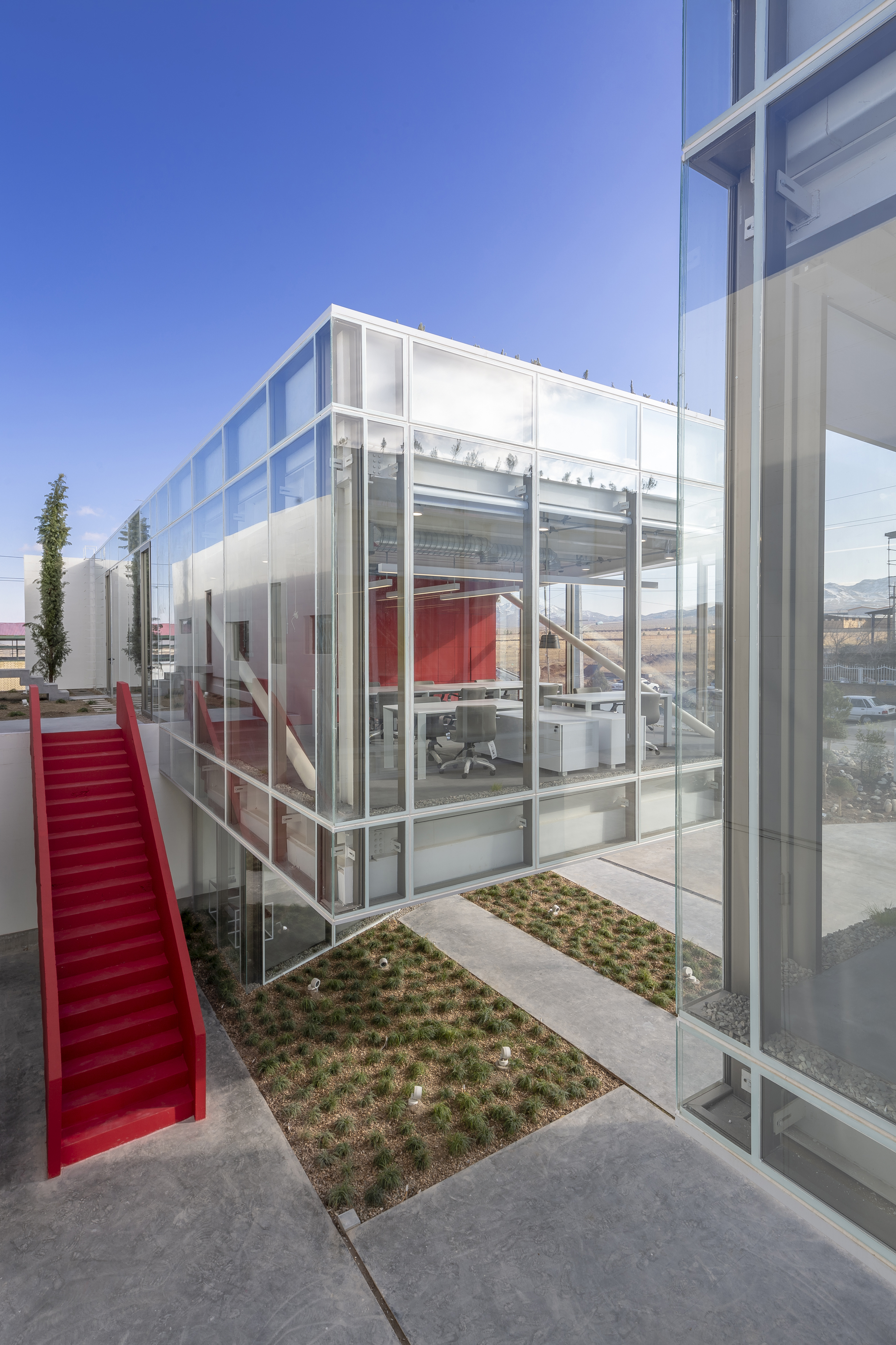 伊朗 Shamim 聚合物工厂丨Davood Boroojeni Office-23