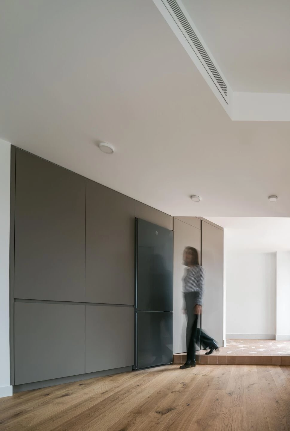 阳光下的双露台公寓丨西班牙马德里丨PuertoyMartín Architects-40