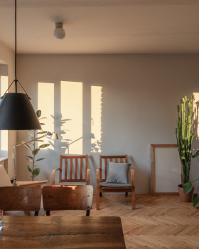 若ZOZULKA为特定人名、地名或品牌名等专有名词,通常可直接音译为佐祖尔卡 丨乌克兰利沃夫丨Iryna Bilohan