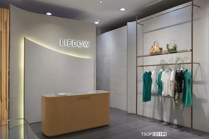 深圳 Liedow 时尚女装店设计-19