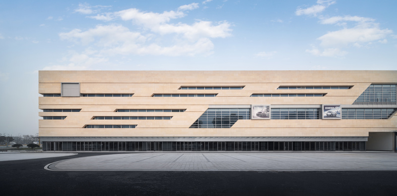 产业社区破局之路 · 智慧化,多元化,形象引领丨中国丨三益-185