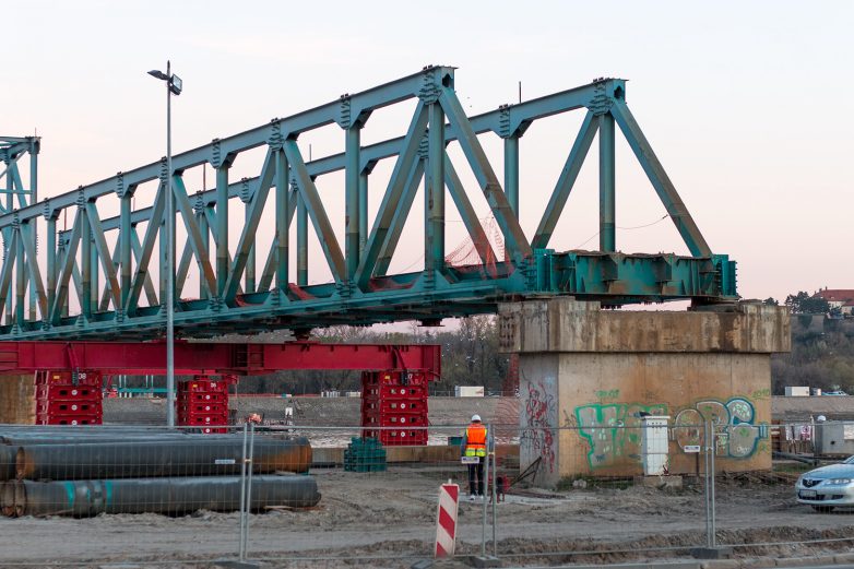 诺维萨德临时桥（博什科·佩罗舍维奇桥）拆除项目-45