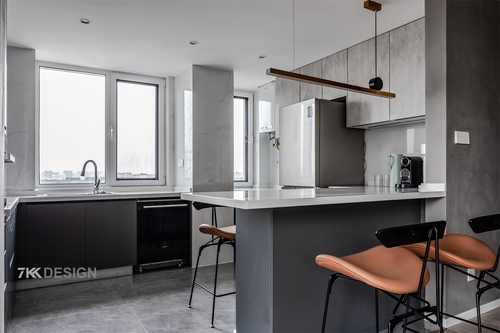 黑白灰工业风的精装房改造-46