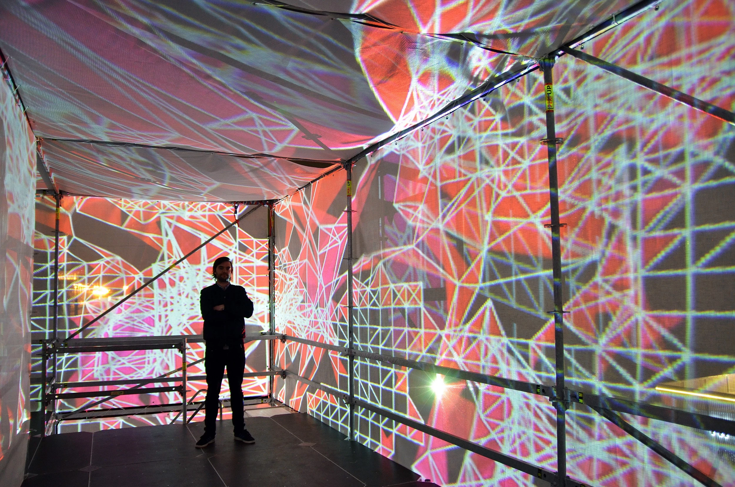 莫斯科 VDNKh 公园的灵动光影立方-18