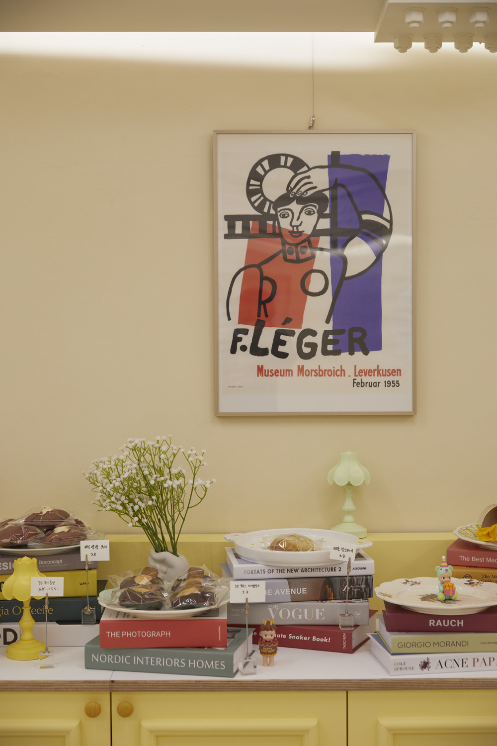 柔和色彩的 25 平米咖啡厅设计-17