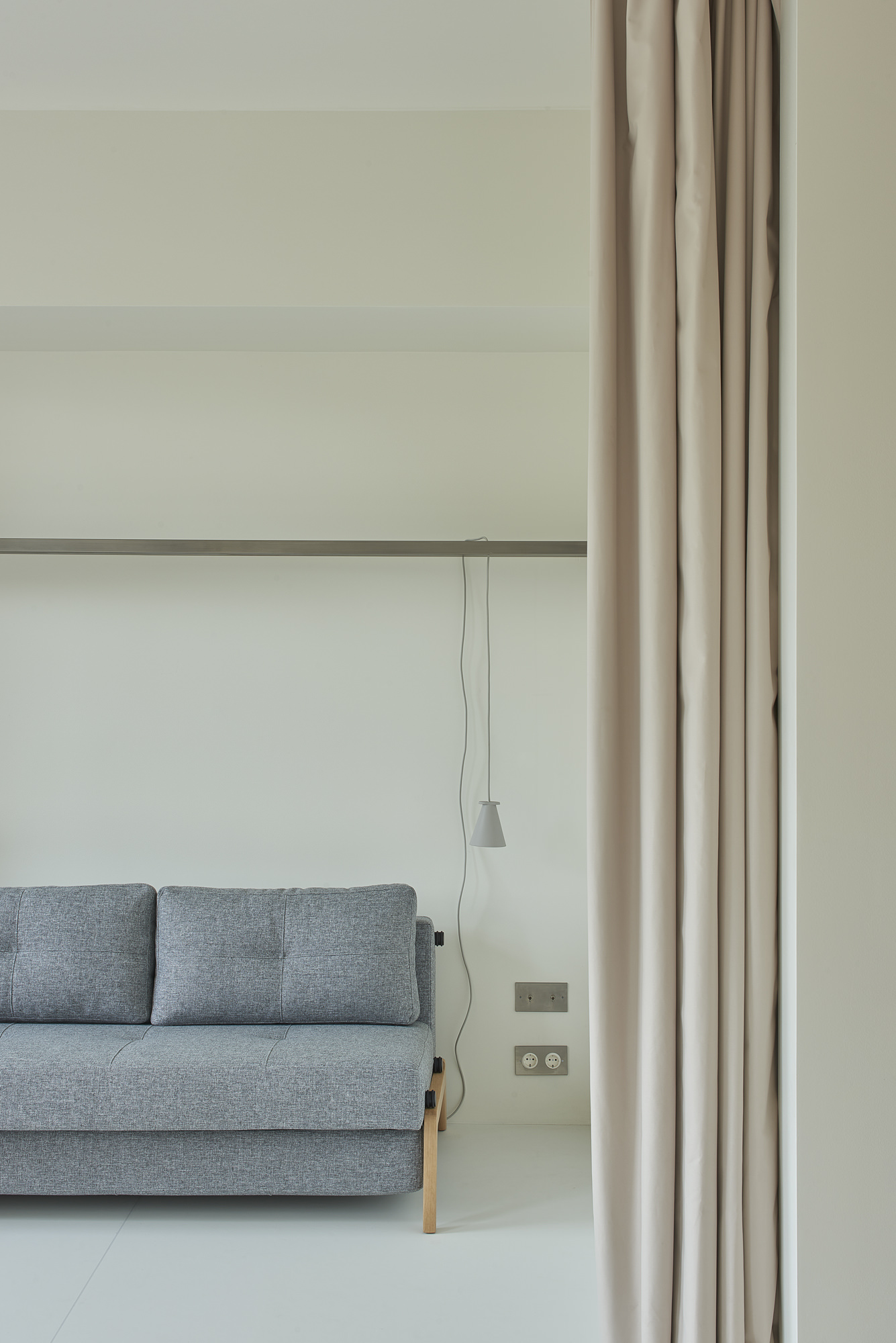 紧凑型公寓的现代变身-10