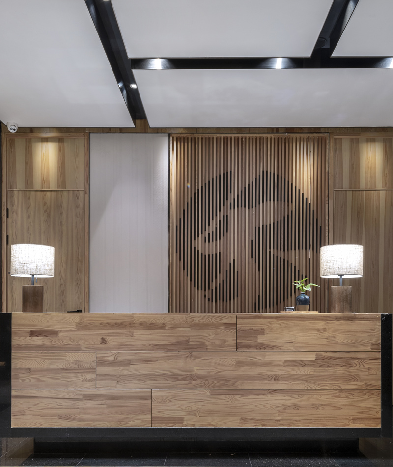 佳禾铁板烧 | 原木色打造的日式餐饮空间-12