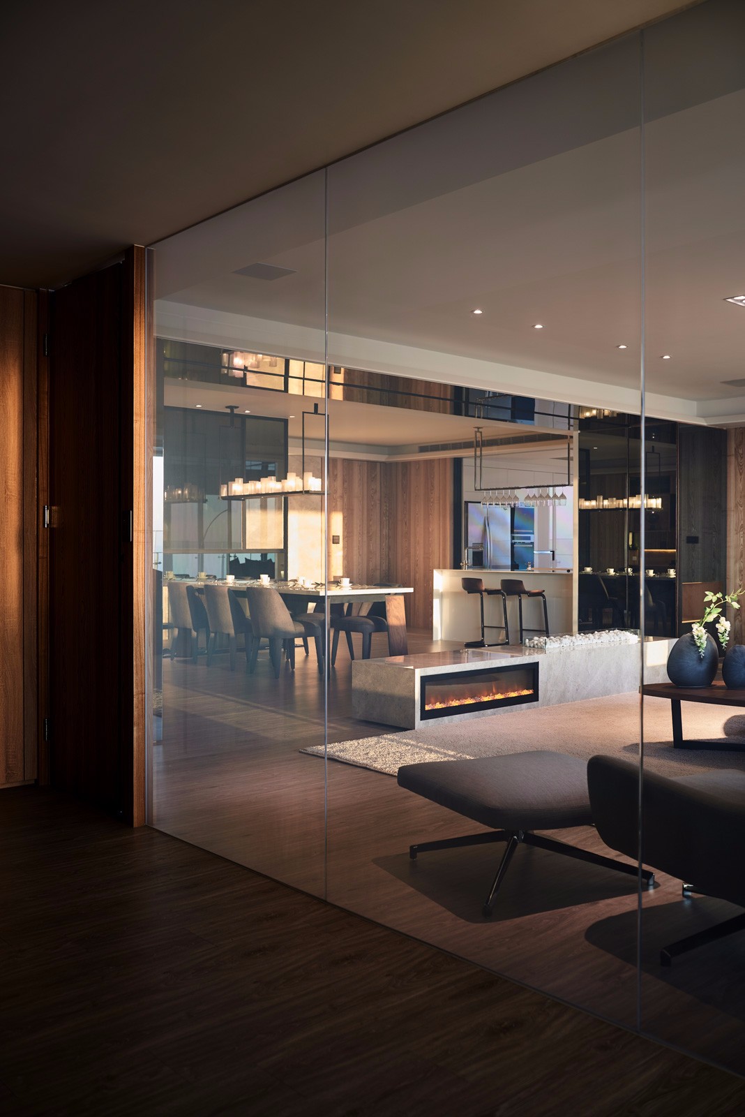 现代简约住宅光合作用设计 原木玻璃窗打造自然空间-20