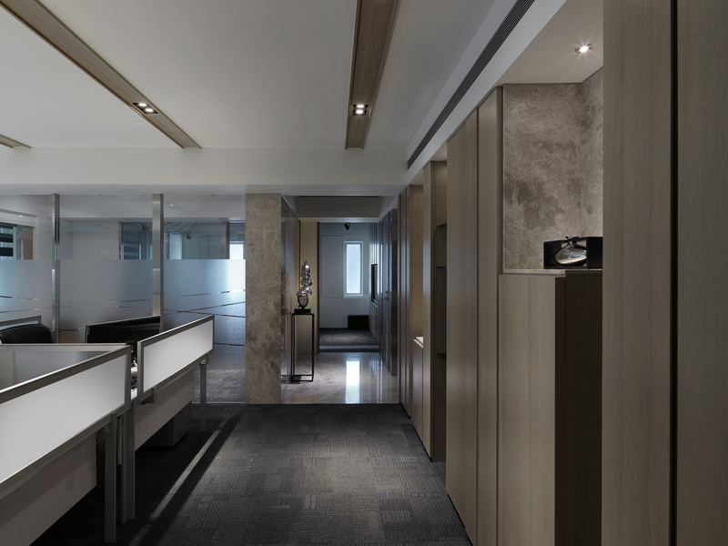 繁华都市中的高质感办公空间-13