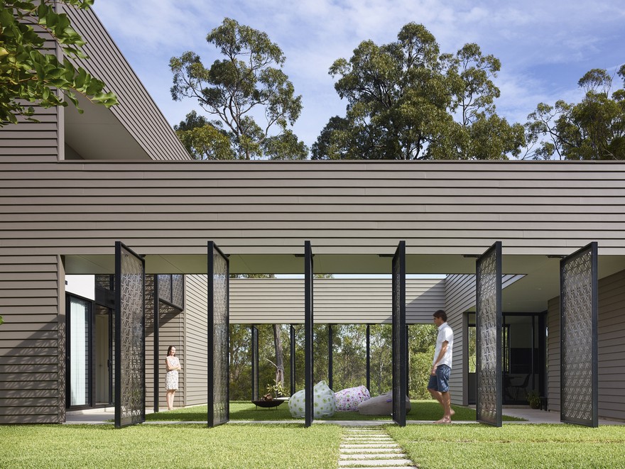 Remarkable Design Shaping Modern House in Gold Coast, Australia-9