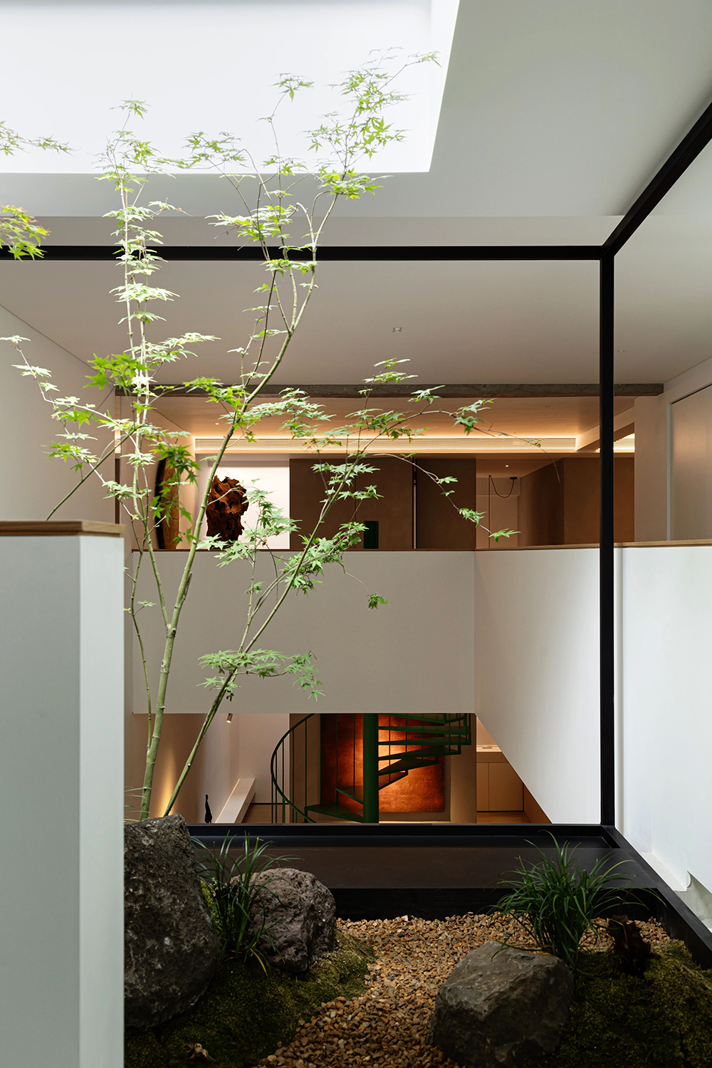 私宅丨400㎡诗意别墅：纯净如简，自然而然_20251021-89