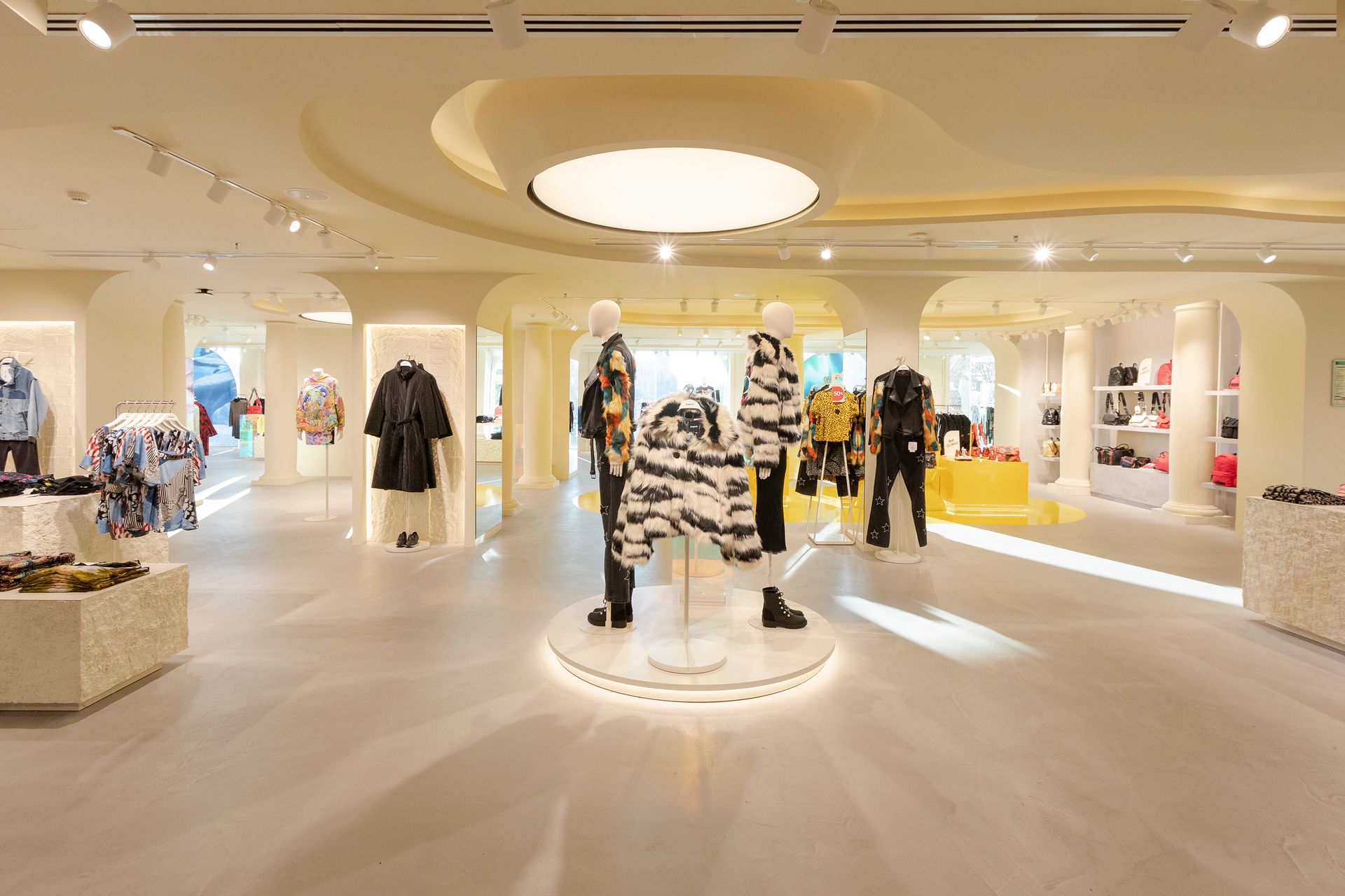 巴塞罗那 Desigual 旗舰店丨西班牙巴塞罗那丨DESIGUAL-10