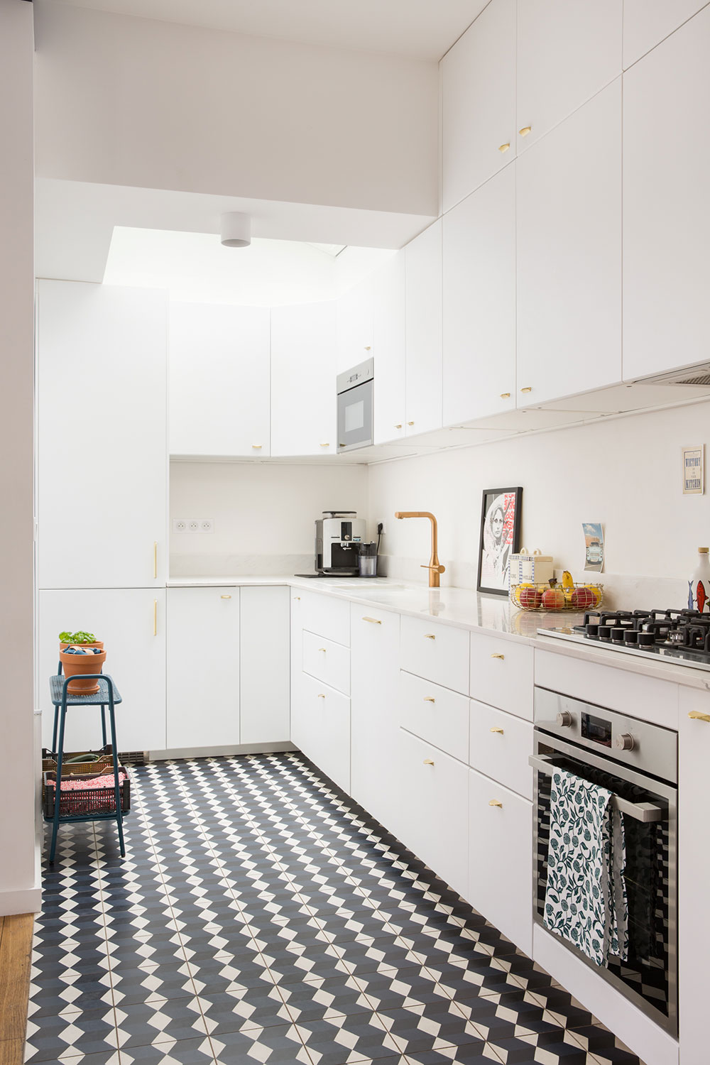 巴黎公寓的彩色风情设计-10