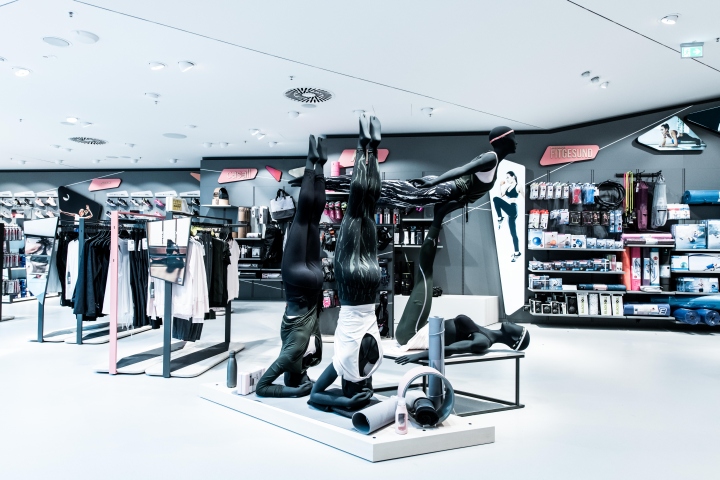 L&T 体育用品店-11