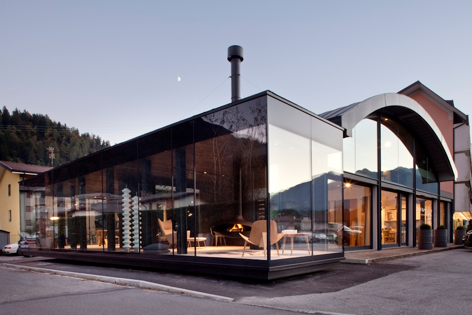 玻璃之屋 · 木质壁炉展示空间的扩建与创新-16