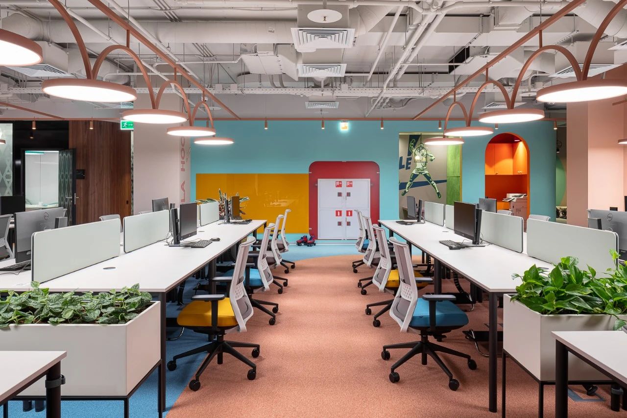 美学聚场娱乐办公设计-9