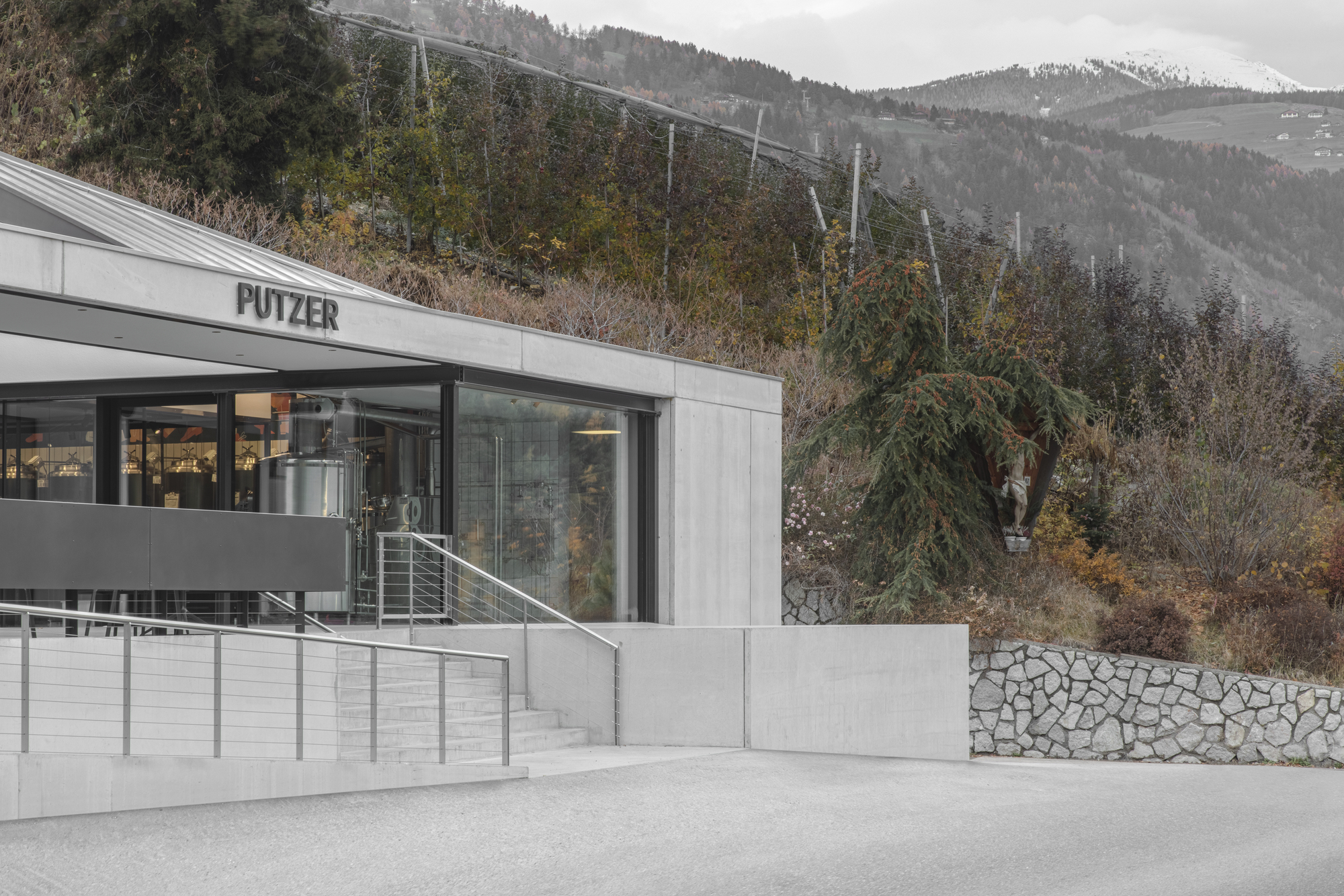 Putzer Restaurant & Hotel Renovation / Markus Hinteregger + Elias Lahner-12
