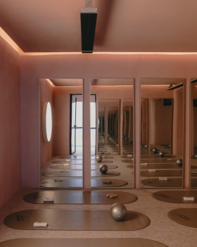 Casa Síméra咖啡馆+瑜伽健身空间丨WORC