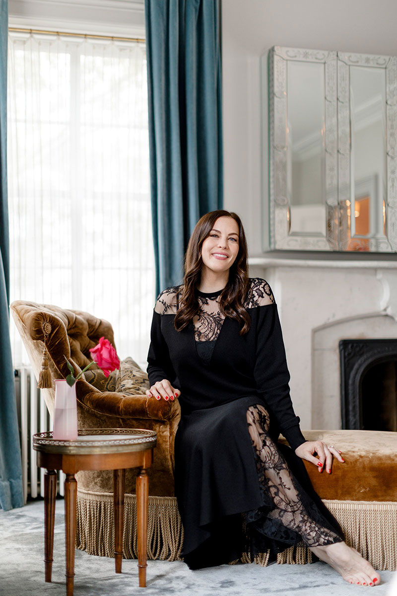 丽芙·泰勒纽约温婉小镇住宅，英伦风情与花的海洋-4