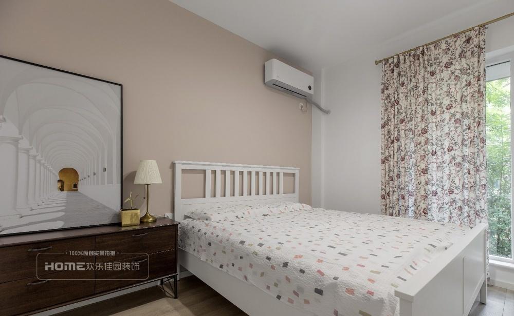 灰色调北欧风,打造花艺 90 后夫妇的诗意家居-35