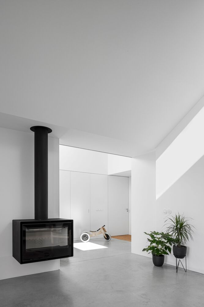 三个倾斜屋顶清晰空间层次的住宅设计丨戈者设计-19