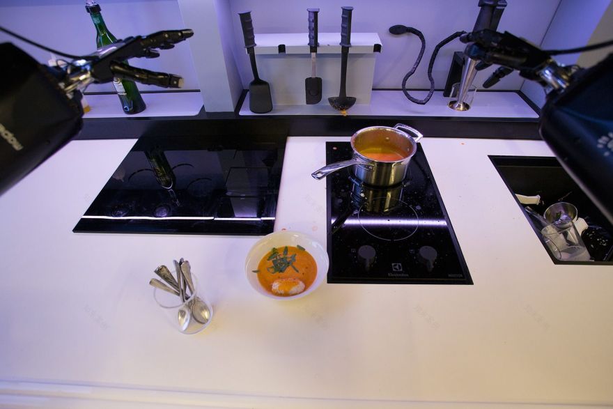 Moley Robotics 带来未来厨房,机器人厨师掌勺-16