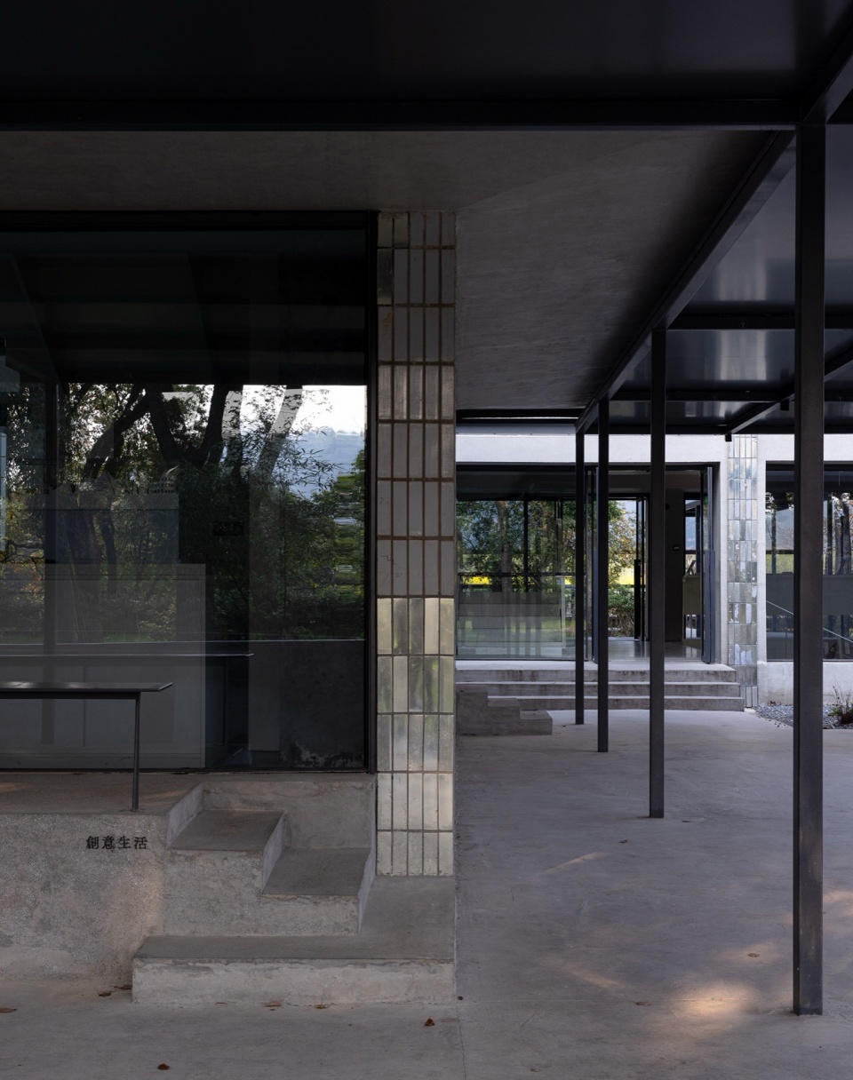 先锋鉴湖书店（鉴湖取水岛市政设施更新项目）丨中国绍兴丨大舍建筑设计事务所,同济大学建筑设计研究院等-56