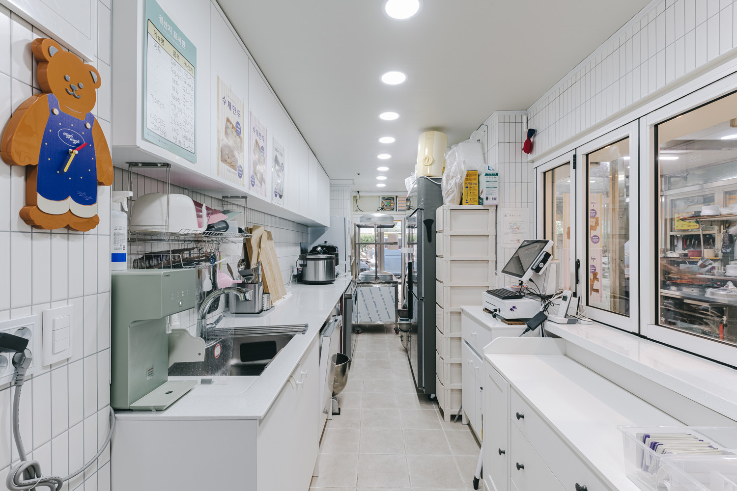 白色极简 | 6 层豪华别墅的室内设计惊喜-7