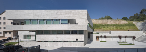 Healthcare Center in Valenzá  IDOM-49