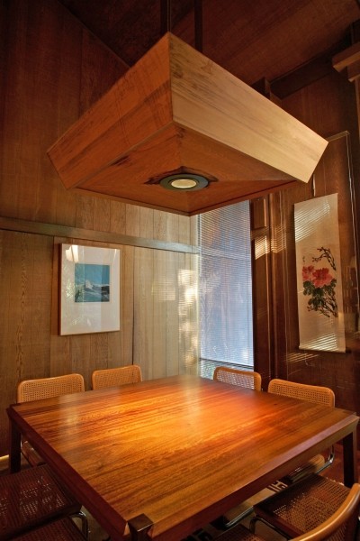 怡居(假设用于建筑名称,Yee音译可主要为怡 ,House一般指房屋、住宅等)
如果Yee是特殊人名、地名的专有翻译等特定情况,需根据具体背景进一步确定若以上回复不符合要求,请提供更多关于Yee的背景信息 -21