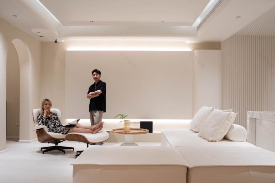 准辣妈导演的正负底片之家,北京400㎡极简别墅-3