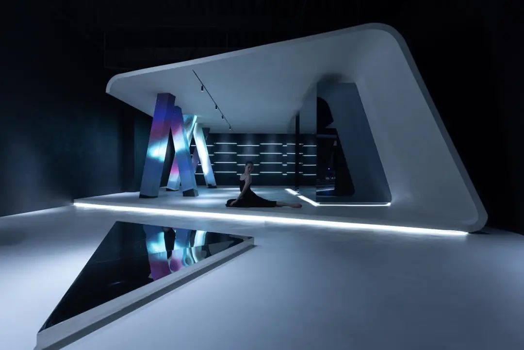 MEAT MARKET 国际奢侈品买手店丨中国杭州丨楊偉建築空間設計事務所-12