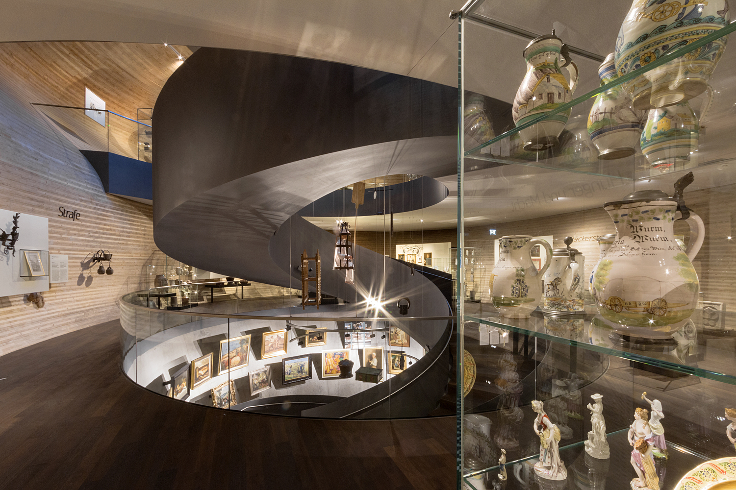 奥地利 Asten 面包博物馆，悬浮式奇观橱柜展示-38