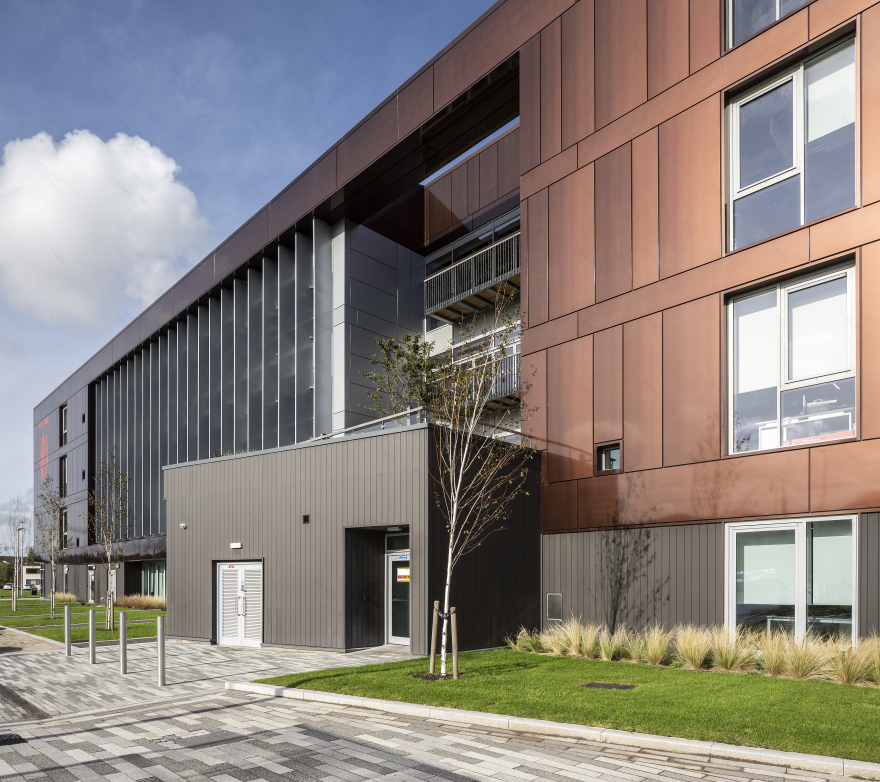 苏格兰最大再生计划中的商业建筑示范-12