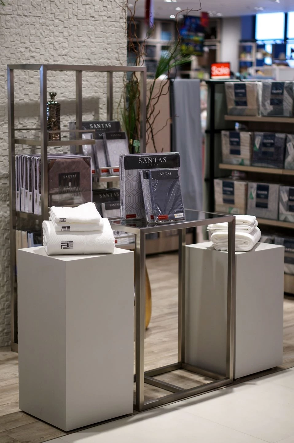 温馨时尚的床品店设计-17