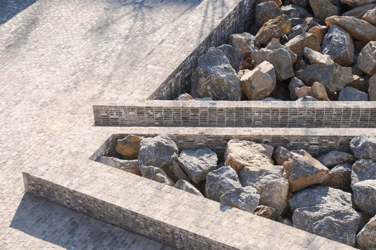 如恩新作／大连引庭,围合石院的文创乌托邦丨中国大连丨如恩设计研究室-19