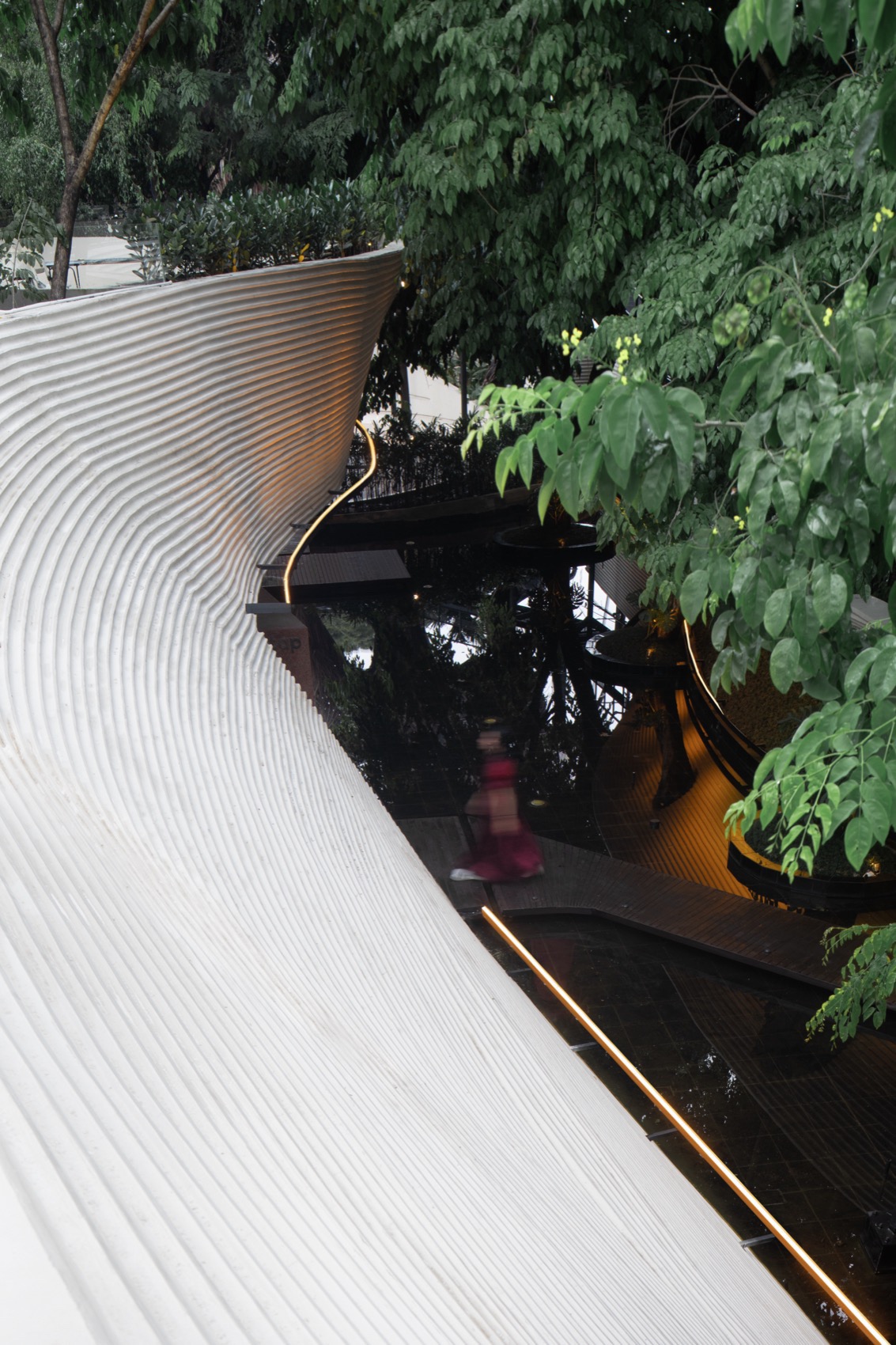 Tanatap墙体花园，印度尼西亚 / RAD+ar-23