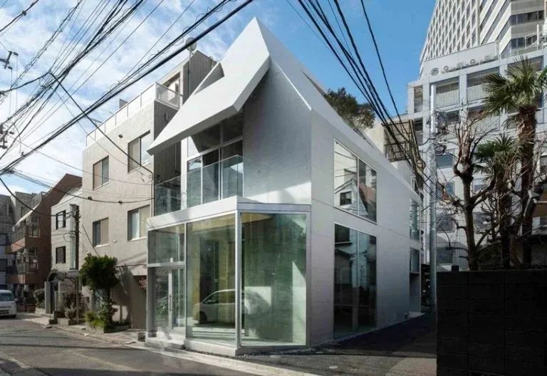 东京红砖双办公楼，绿色与空间的艺术融合-20