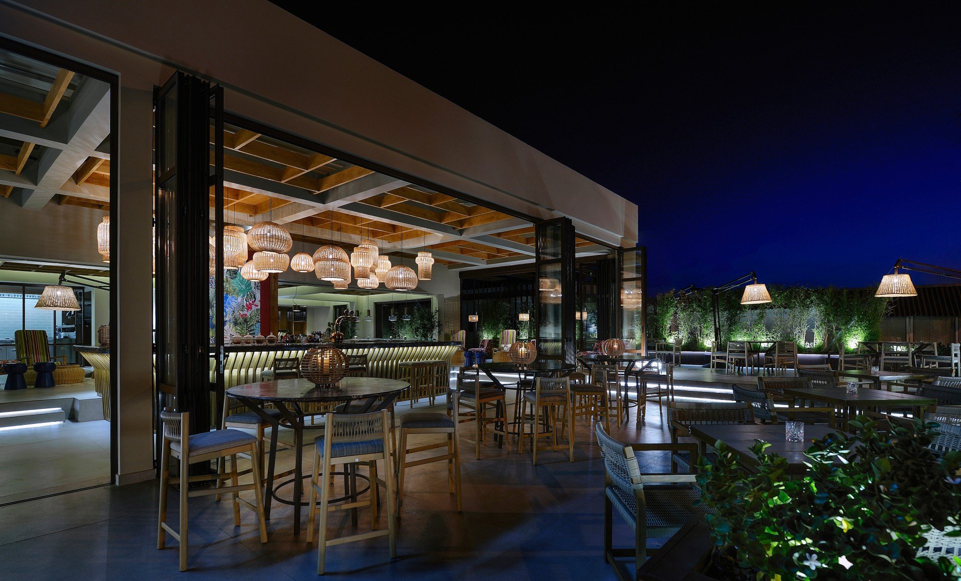 罗得岛藤酒吧餐厅-0