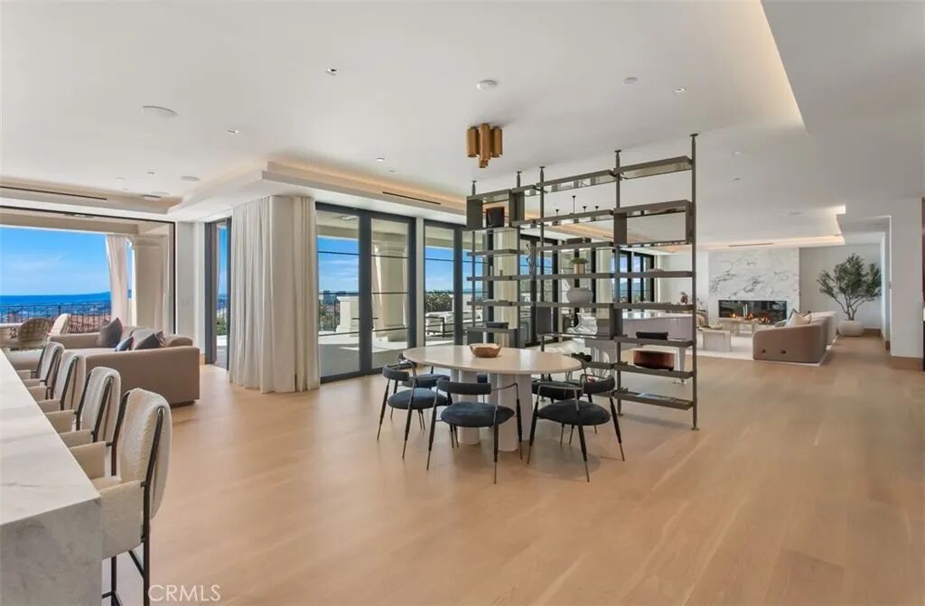 7Sailview-邂逅现代豪宅美学：建筑与室内设计的双重盛宴-16