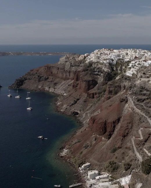 新作 圣托里尼又一!悬崖上的白色窑洞酒店-14