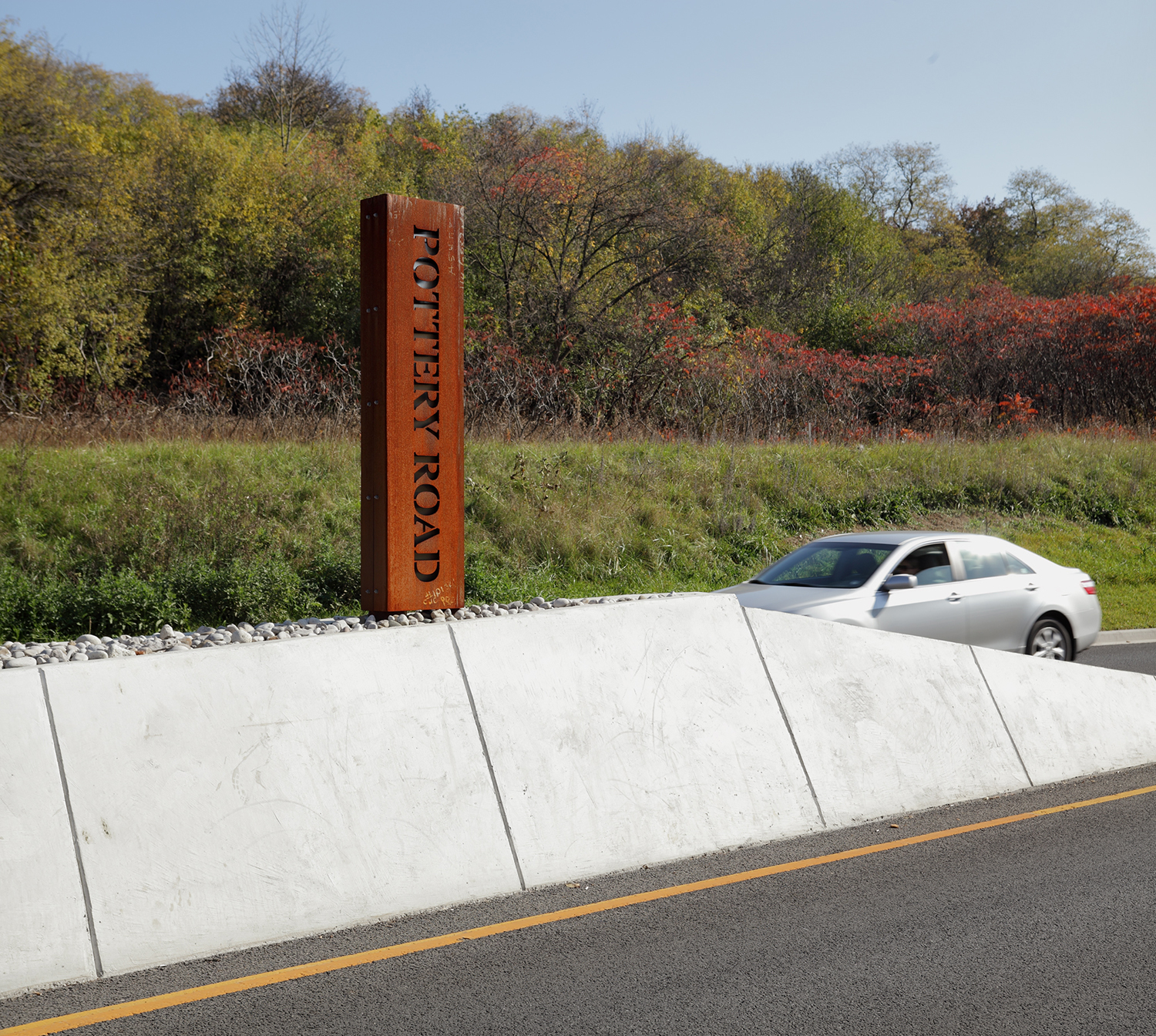 多伦多 Pottery Road 自行车与行人穿越通道-8