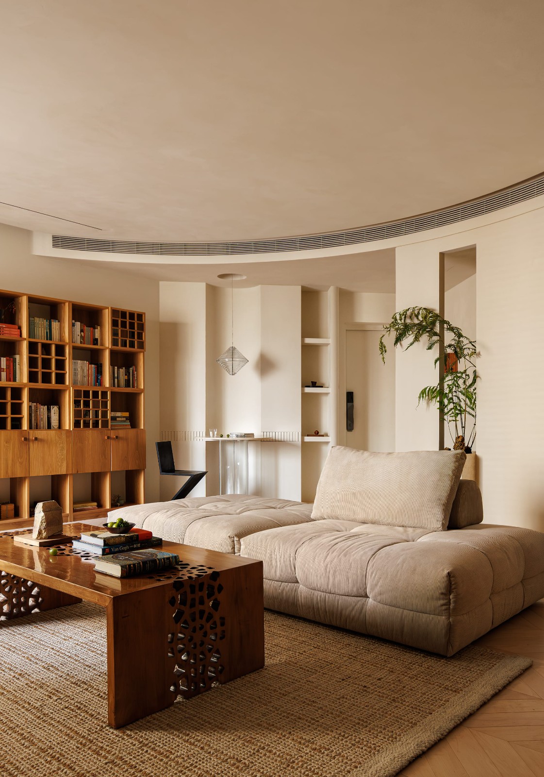 复古与个性的碰撞，在家看一场艺术展-0