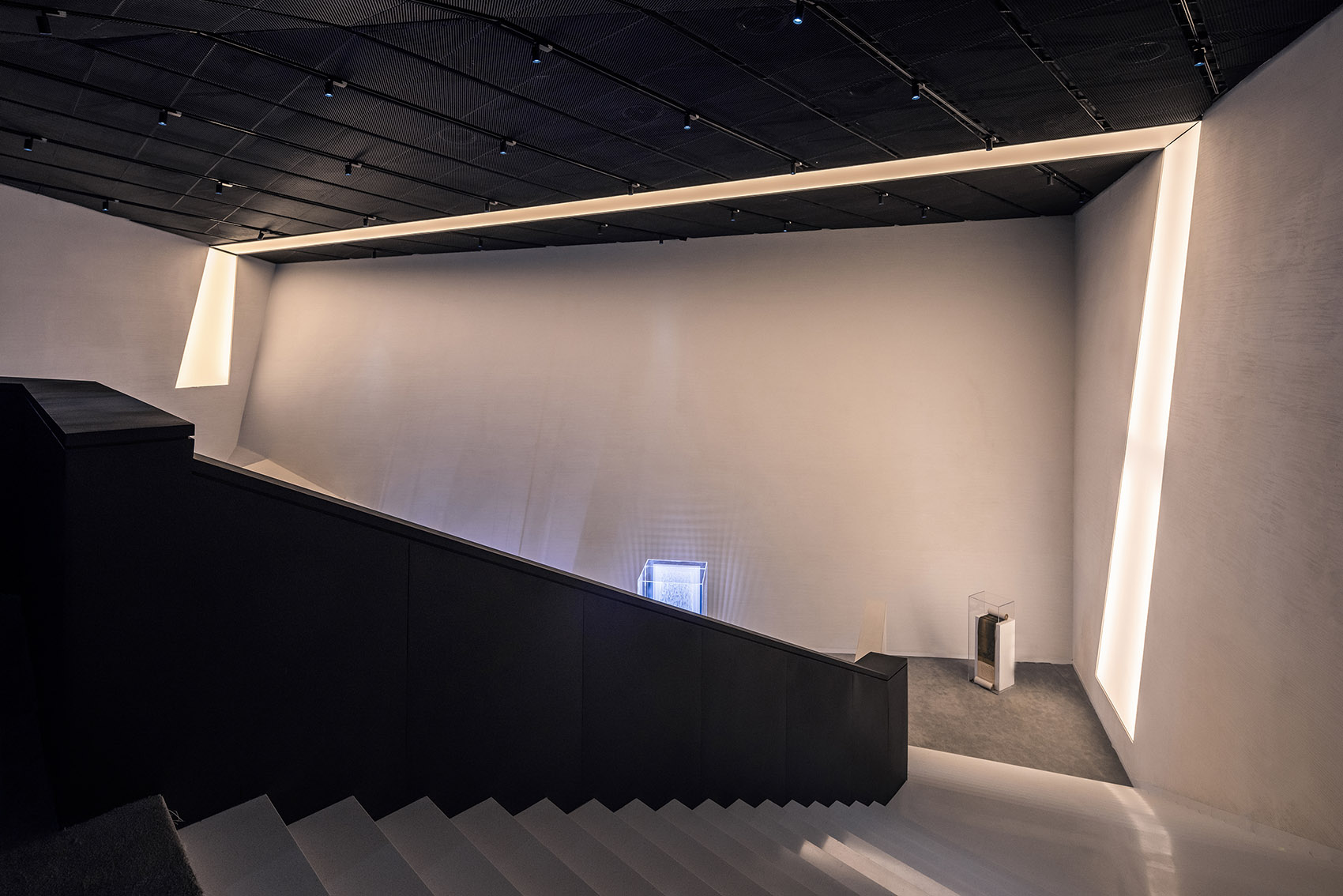 云南东风韵艺术中心 | 红土地上的现代石雕艺术-83