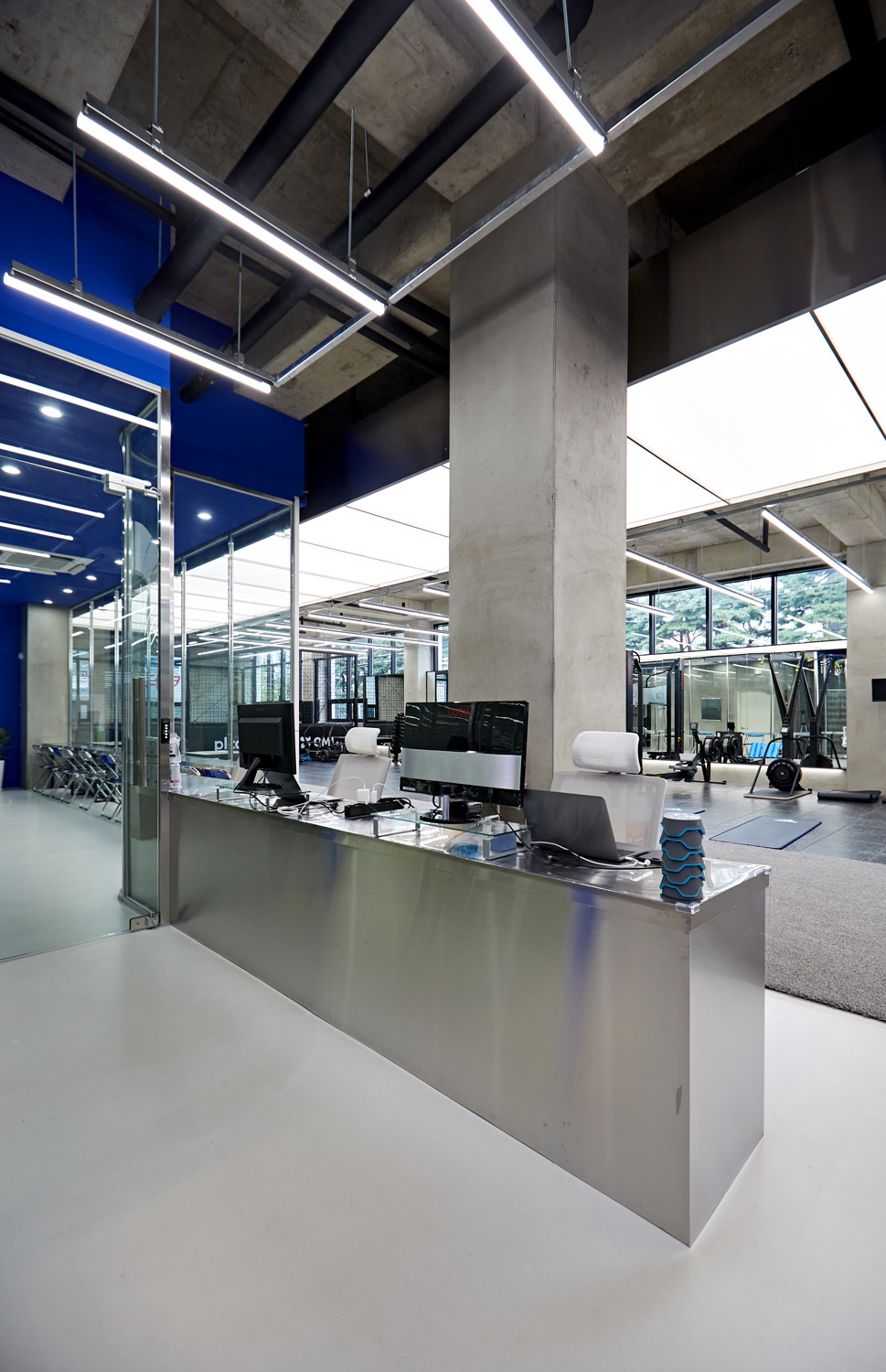 韩国 120 平现代风格运动中心，极简设计的魅力-17