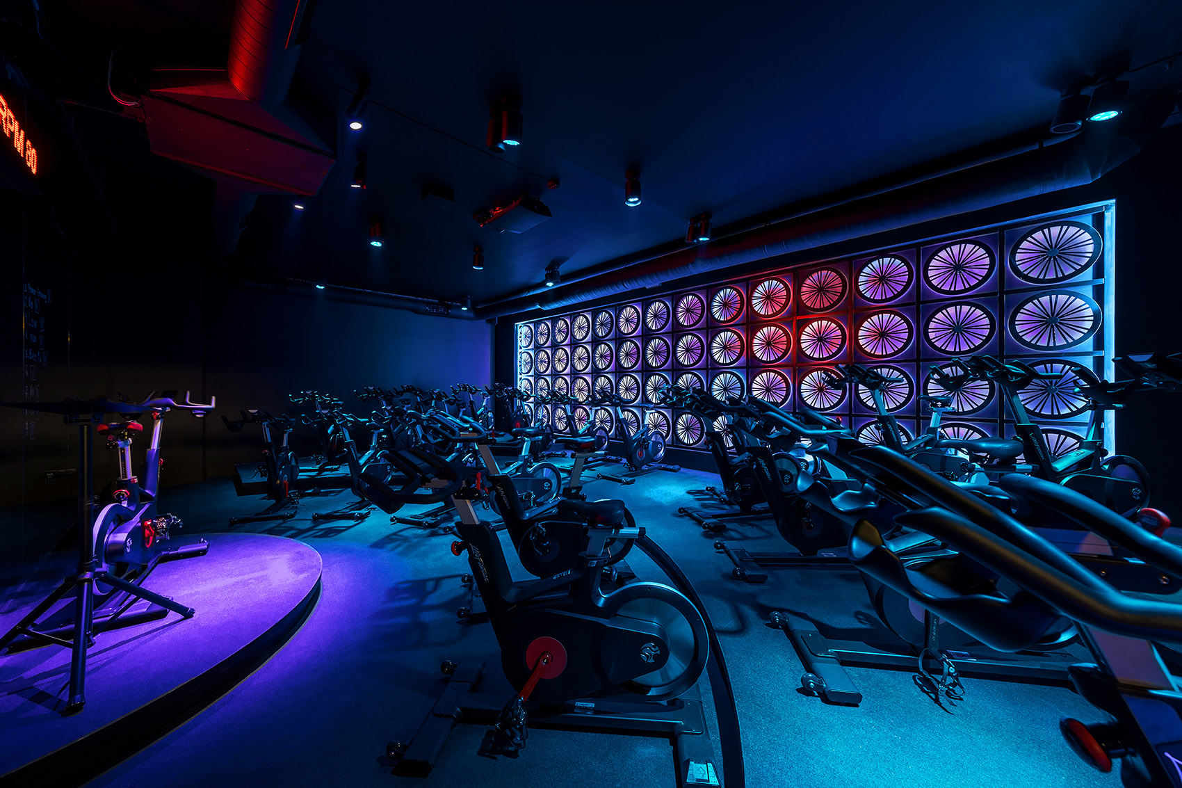 Smartass Zhylianska健身房丨乌克兰基辅丨Smart Design Studio-32